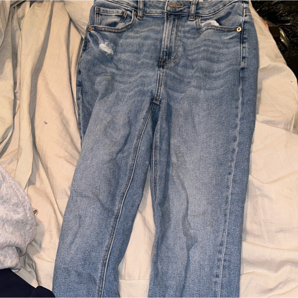 American Eagle distressed jeans